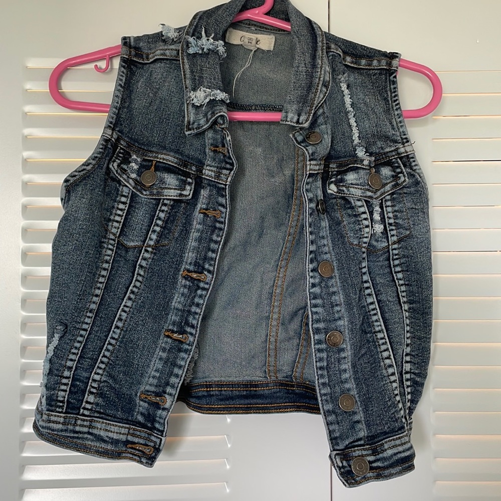Distressed short sleeve cropped Jean jacket